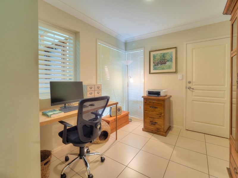 13 Fulmar Court, Burrum Heads QLD 4659