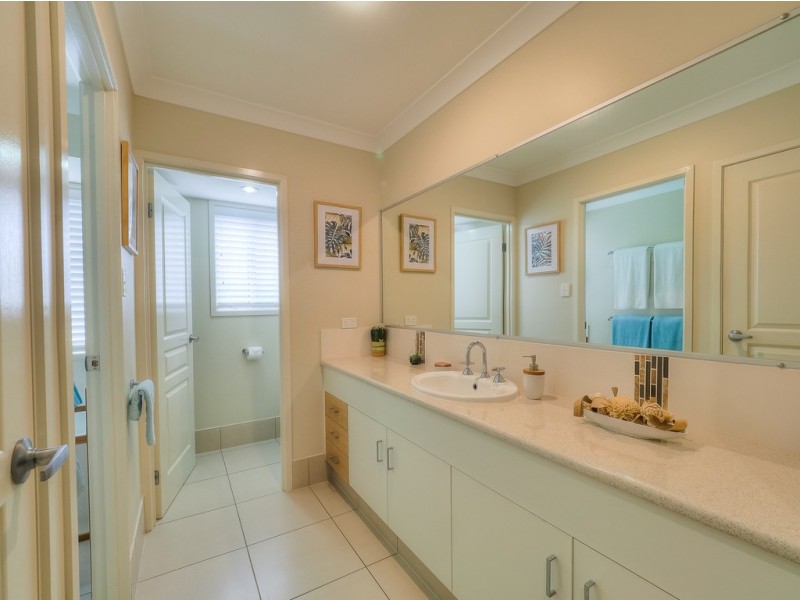 13 Fulmar Court, Burrum Heads QLD 4659