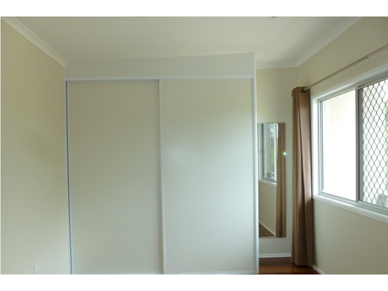 2/3 Down Street, Scarness QLD 4655