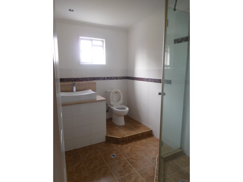 2/3 Down Street, Scarness QLD 4655