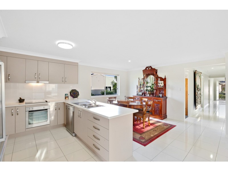 19 Sunny Way, Toogoom QLD 4655