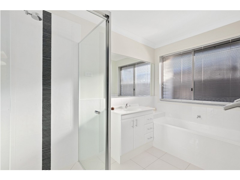 19 Sunny Way, Toogoom QLD 4655