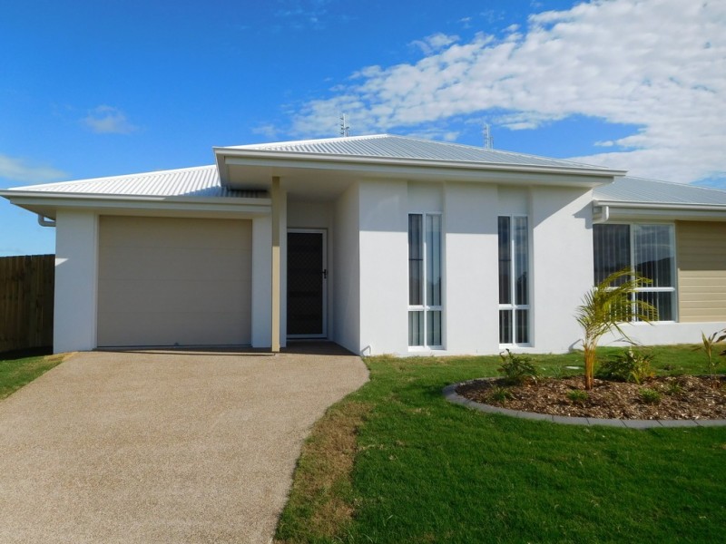 Unit 1/23 Imperial Court, Eli Waters QLD 4655