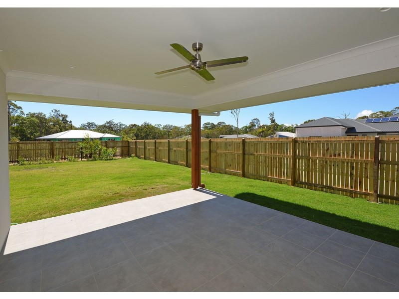 44 Ronaldo Way, Urangan QLD 4655