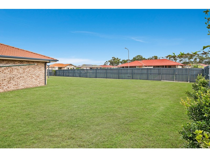 1 Gwen Court, Urraween QLD 4655