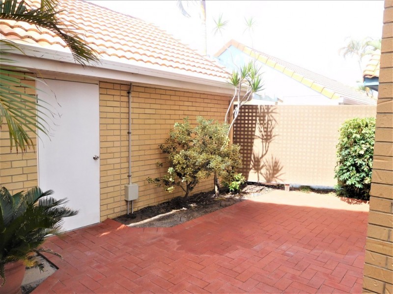 31/17 Buccaneer Drive (Great Sandy Straits Marina), Urangan QLD 4655