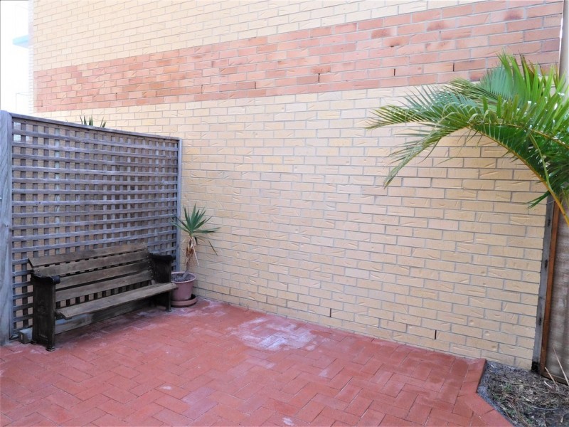 31/17 Buccaneer Drive (Great Sandy Straits Marina), Urangan QLD 4655