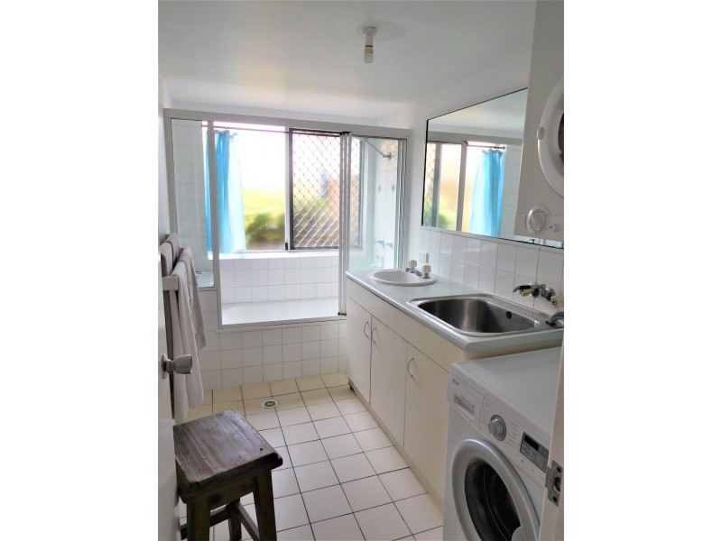 31/17 Buccaneer Drive (Great Sandy Straits Marina), Urangan QLD 4655