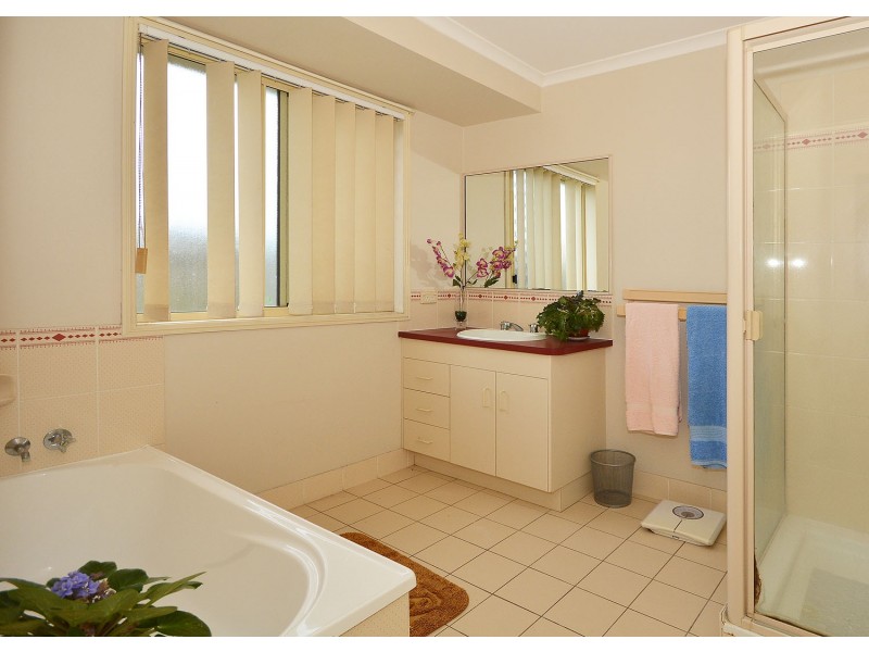 15 Thornbill Drive, Eli Waters QLD 4655