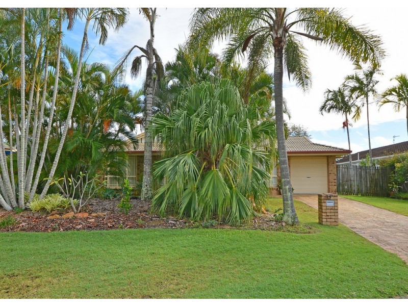 15 Thornbill Drive, Eli Waters QLD 4655