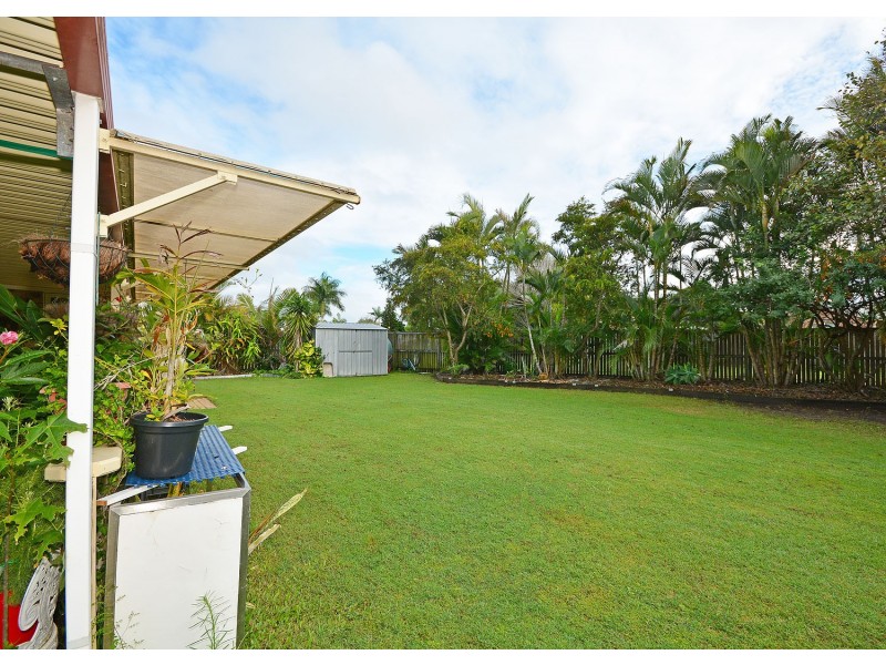 15 Thornbill Drive, Eli Waters QLD 4655