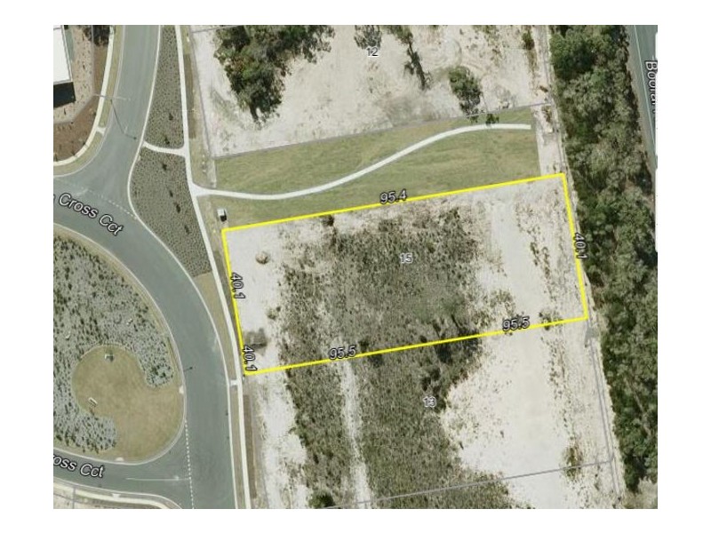 15 Southern Cross Circuit, Urangan QLD 4655