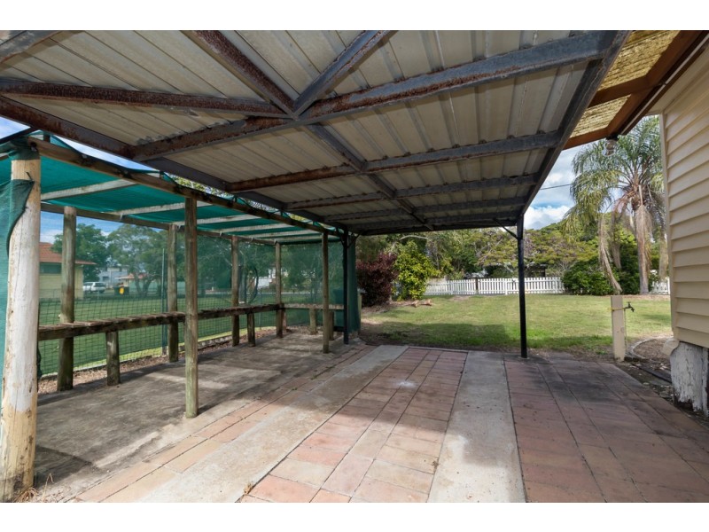 6 Hibiscus, Urangan QLD 4655