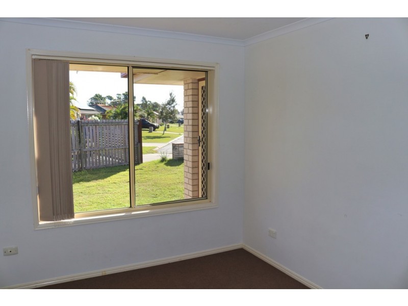 4 Burnett Court, Eli Waters QLD 4655