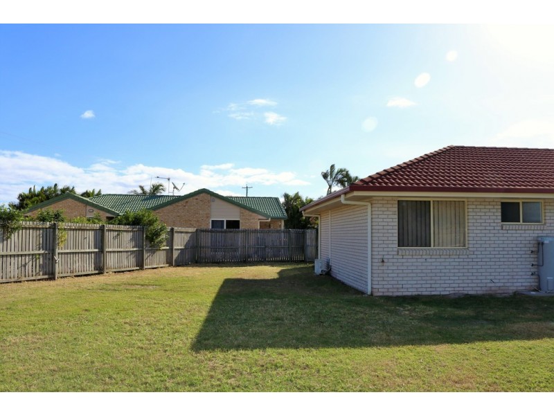 4 Burnett Court, Eli Waters QLD 4655
