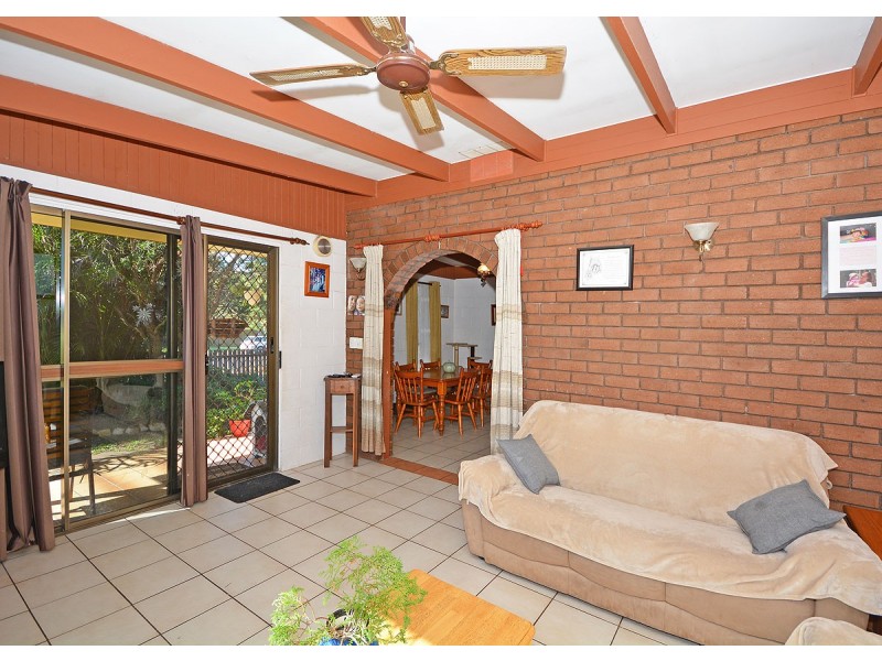 33 Honiton Street, Torquay QLD 4655