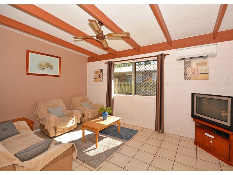 33 Honiton Street, Torquay QLD 4655