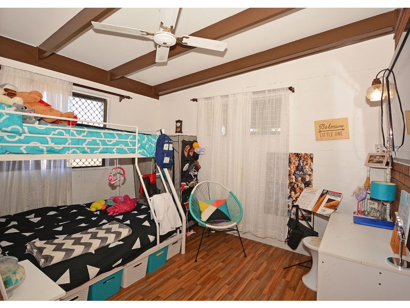 33 Honiton Street, Torquay QLD 4655