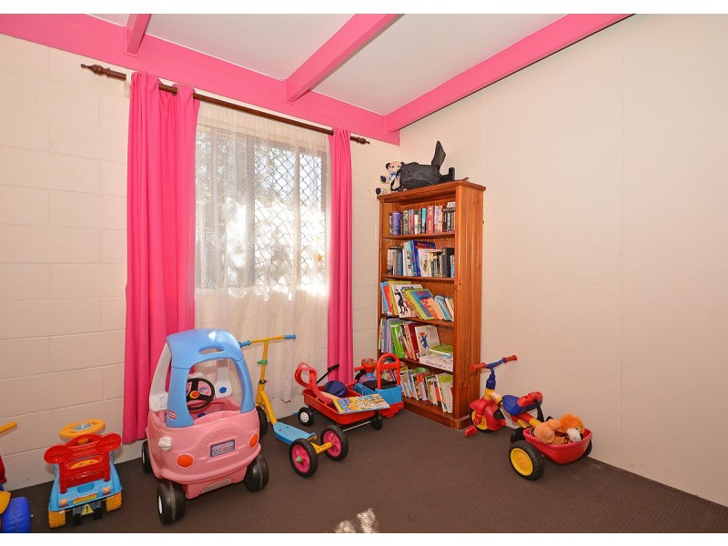 33 Honiton Street, Torquay QLD 4655