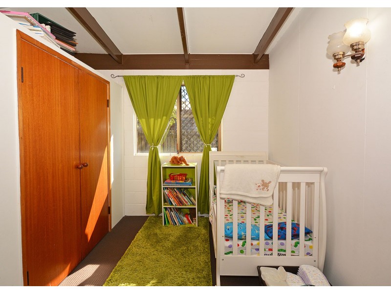 33 Honiton Street, Torquay QLD 4655