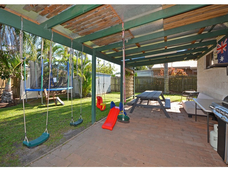 33 Honiton Street, Torquay QLD 4655
