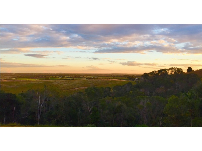 17 Awinya Court, Urraween QLD 4655