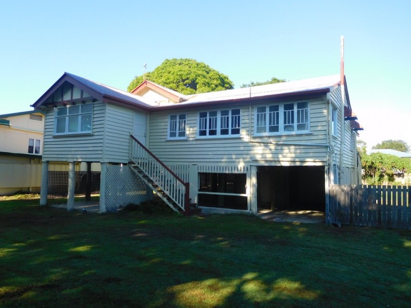 21 HIBISCUS, Urangan QLD 4655