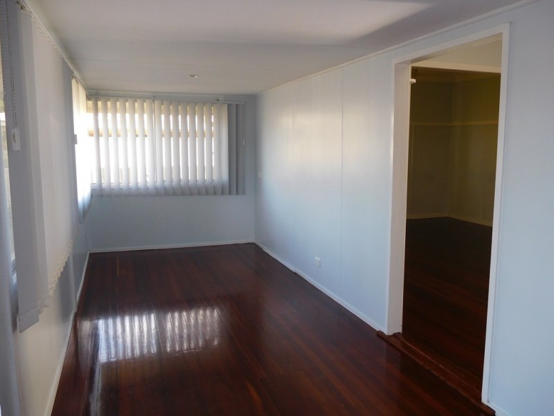 27 Caringa Street, Urangan QLD 4655