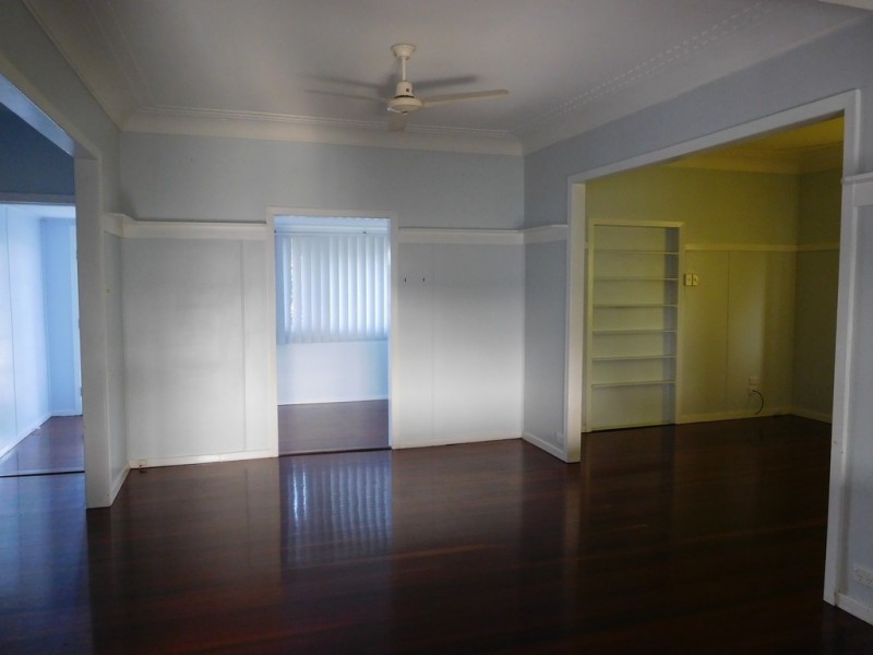 27 Caringa Street, Urangan QLD 4655