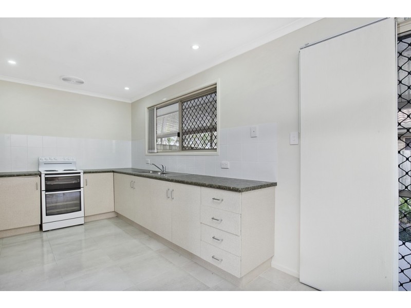 1/48 Honeysuckle, Kawungan QLD 4655