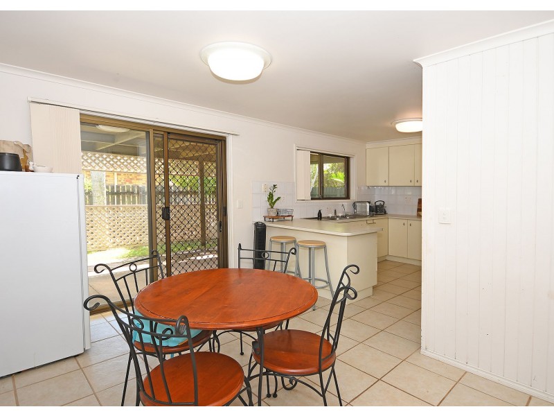 11 Granada Court, Point Vernon QLD 4655