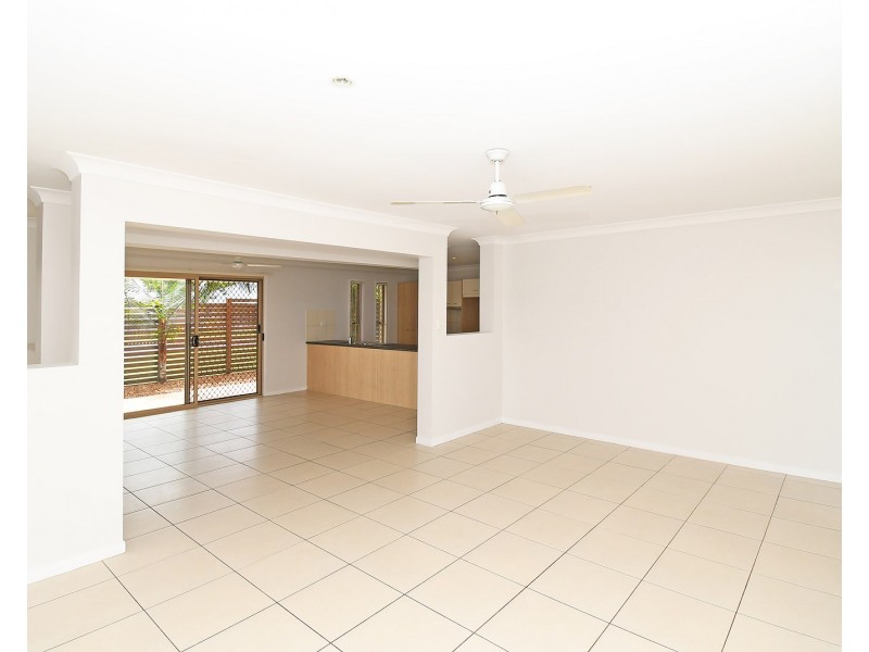 4 Aqua Court, Toogoom QLD 4655