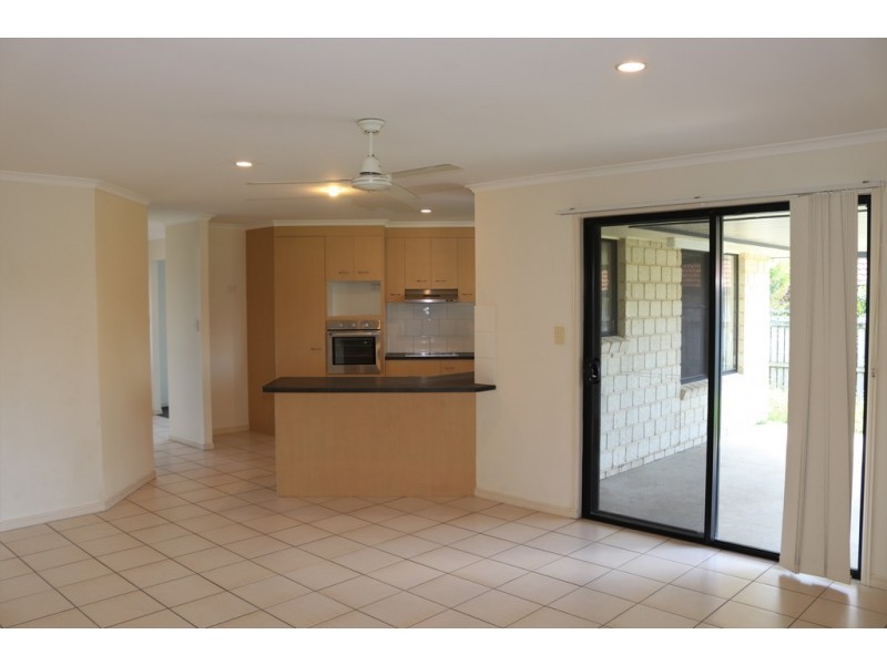 25 Heather Way, Urraween QLD 4655