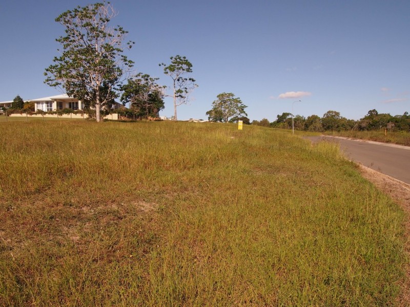 9 Woodgate Avenue, Craignish QLD 4655