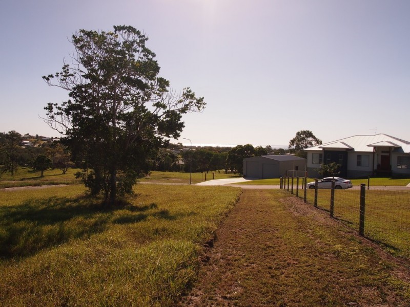 9 Woodgate Avenue, Craignish QLD 4655