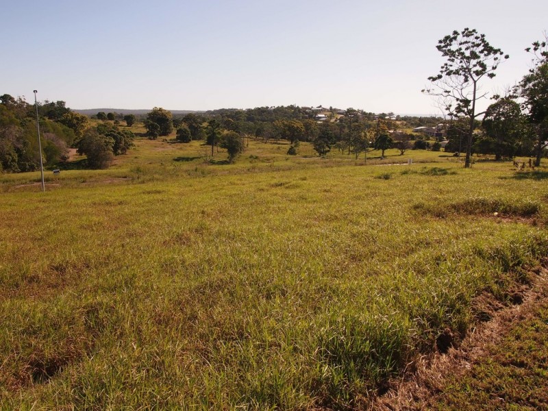 9 Woodgate Avenue, Craignish QLD 4655