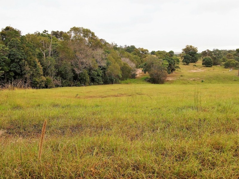 10 Woodgate Avenue, Craignish QLD 4655