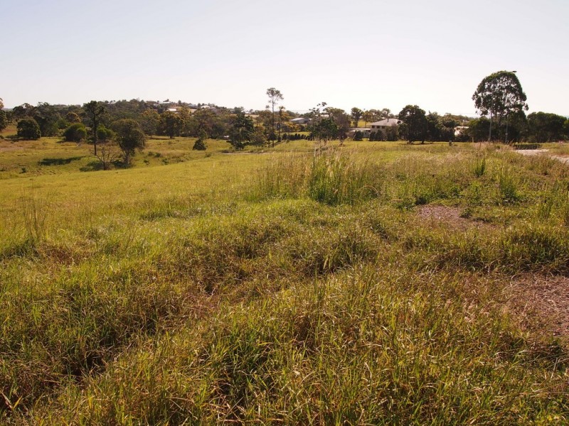 10 Woodgate Avenue, Craignish QLD 4655