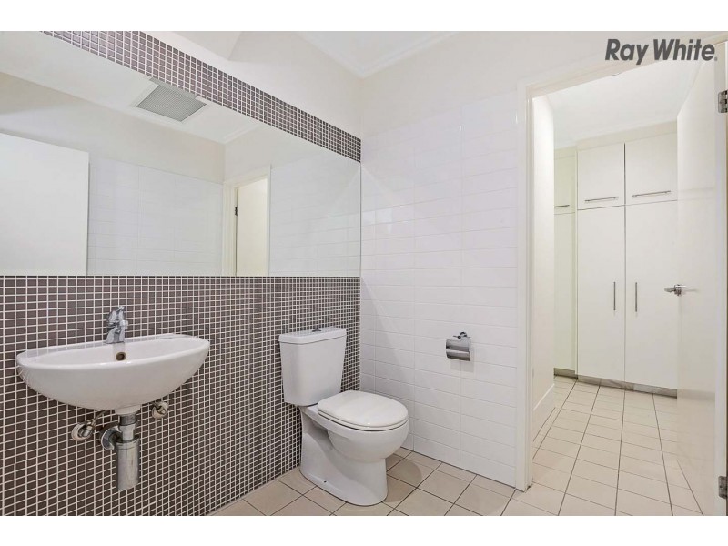 17/80 Moolyyir Street, Urangan QLD 4655