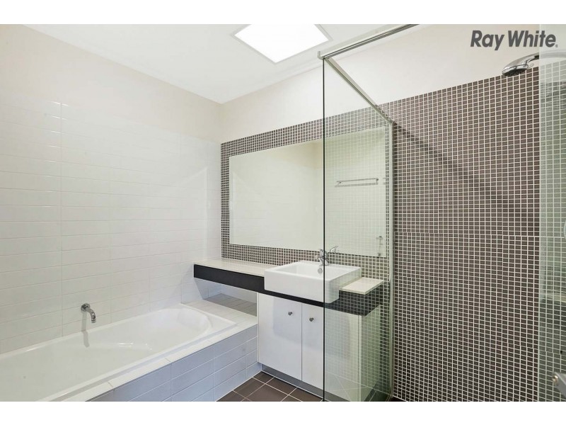 17/80 Moolyyir Street, Urangan QLD 4655