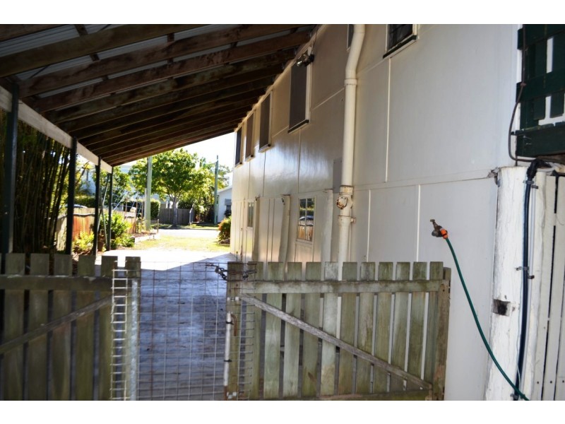 231 Cypress Street, Urangan QLD 4655