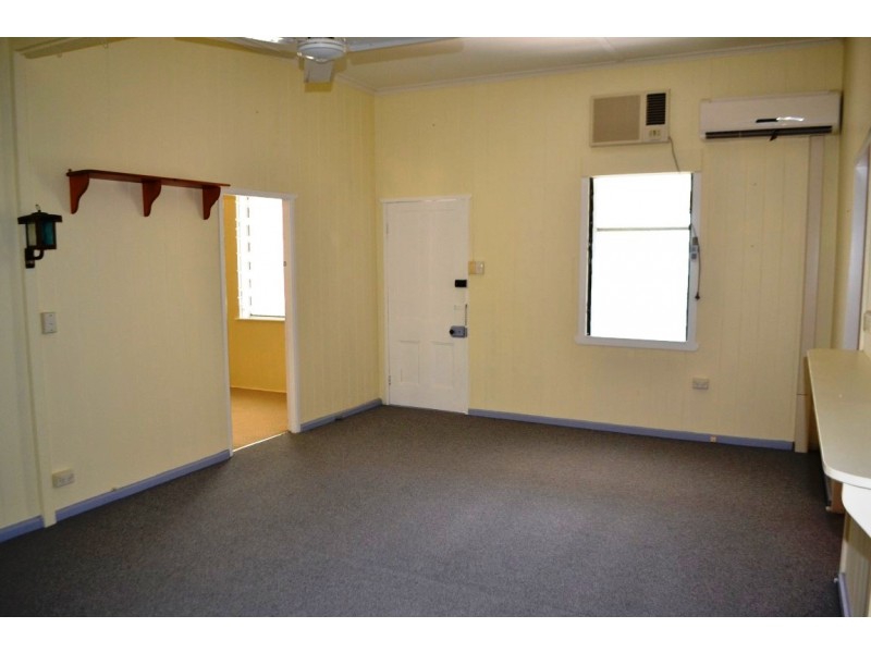 231 Cypress Street, Urangan QLD 4655