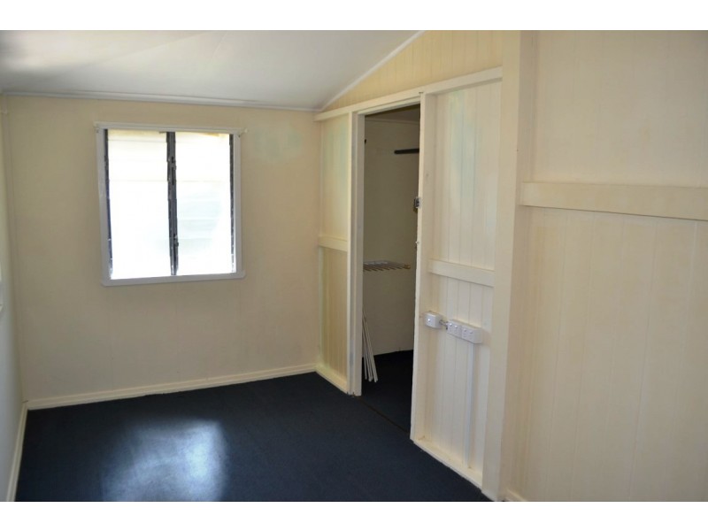 231 Cypress Street, Urangan QLD 4655