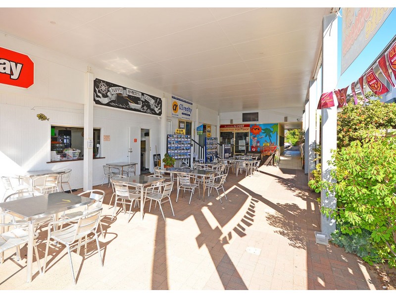 138 Esplanade, Woodgate QLD 4660