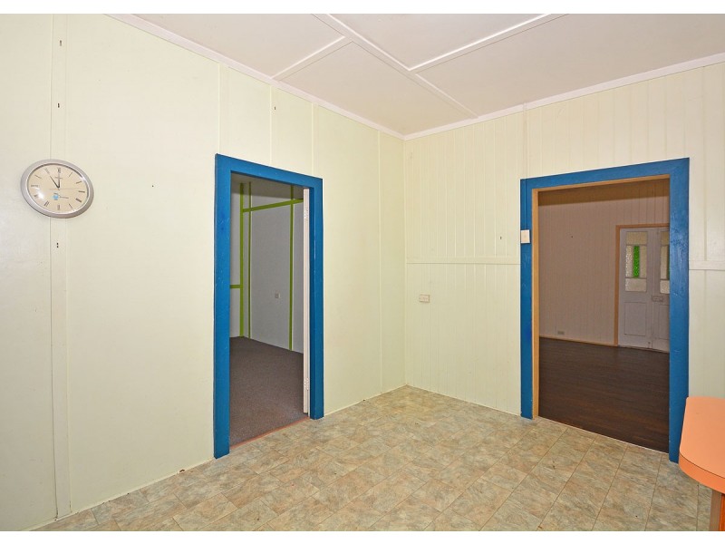 6 Edwin Street, Urangan QLD 4655