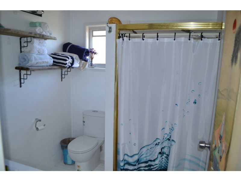 2/1 King Street, Urangan QLD 4655