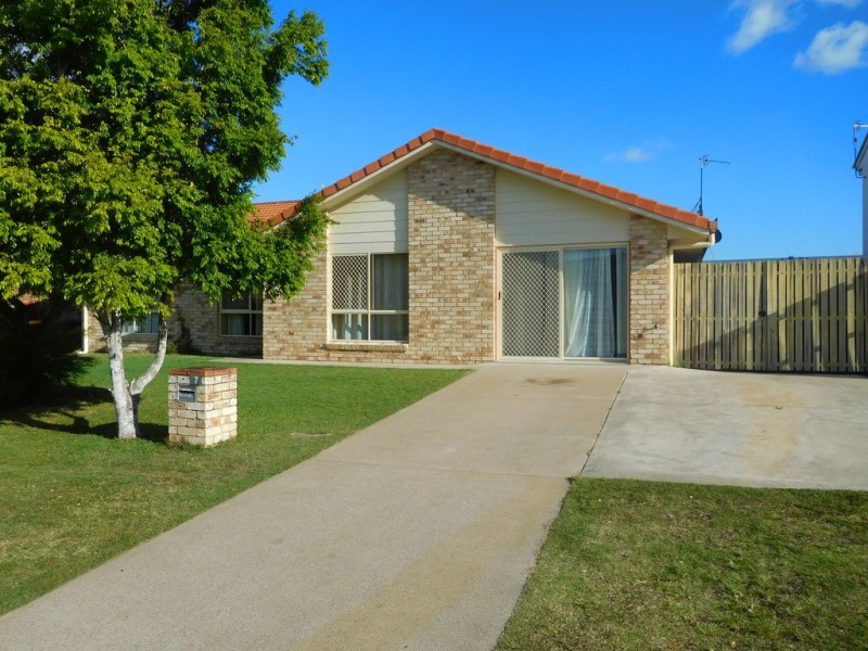 7 Satinay Street, Urangan QLD 4655