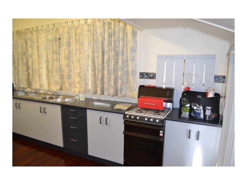 3 Pulgul Street, Urangan QLD 4655