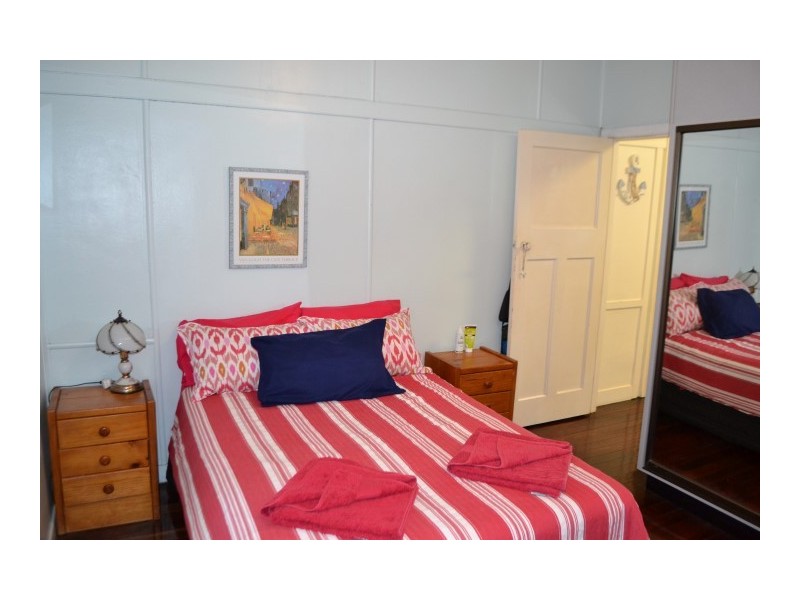 3 Pulgul Street, Urangan QLD 4655