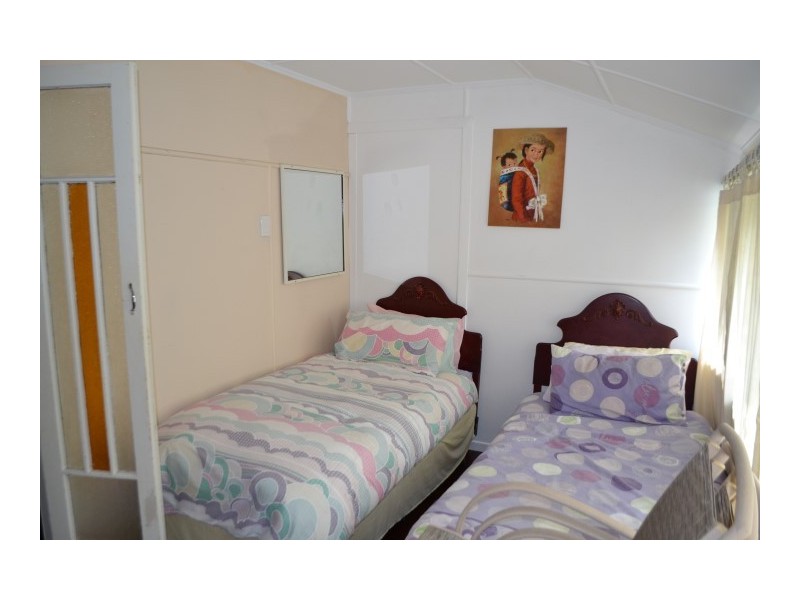 3 Pulgul Street, Urangan QLD 4655